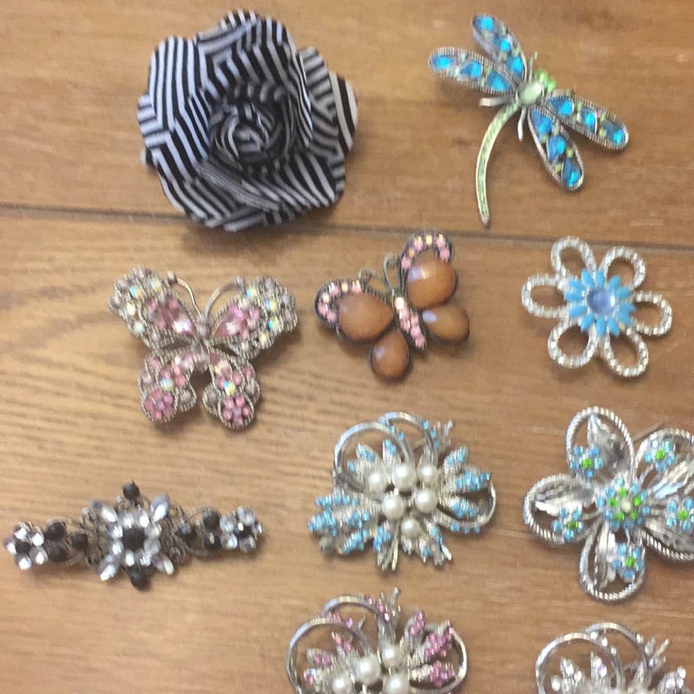 22 Pins - Picture 3 of 6